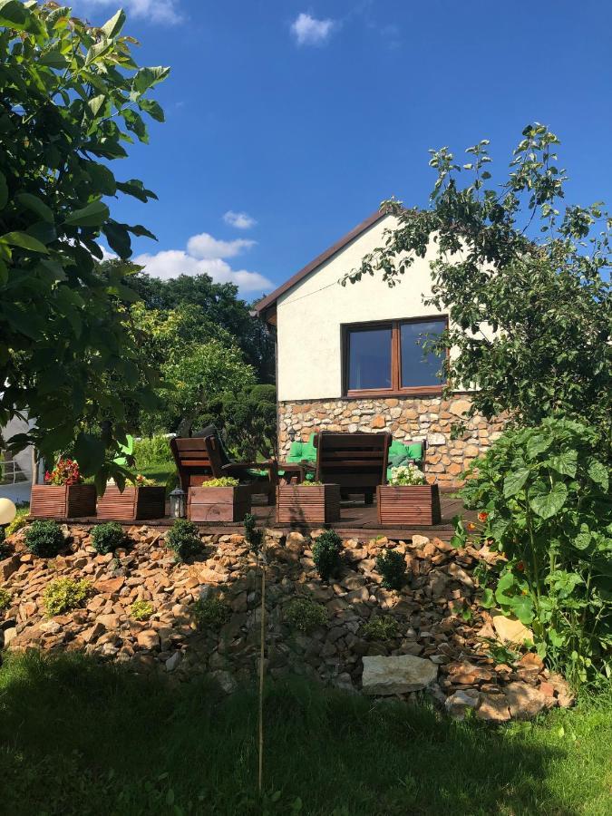 Czytelnia W Sadzie Villa Krzykawka Exterior photo