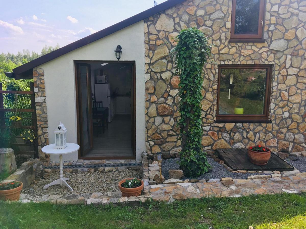 Czytelnia W Sadzie Villa Krzykawka Exterior photo